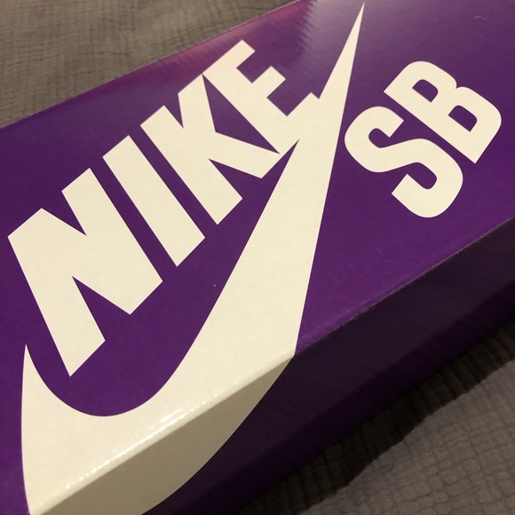 Nike SB Dunk Low - Pink Pig - Picture 2 of 12